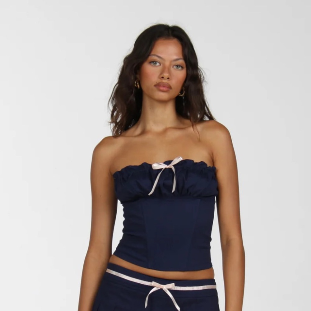 Amelie Teje Navy Pamela Top